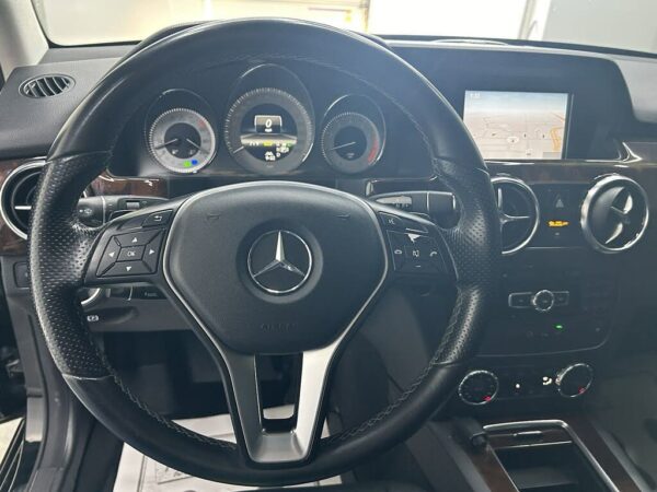 2013 Mercedes-Benz GLK-Class GLK 350 4MATIC - Image 12