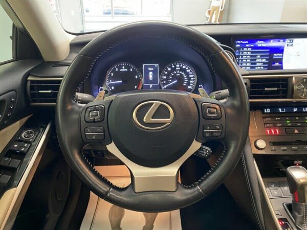 2018 Lexus IS 350 AWD - Image 24