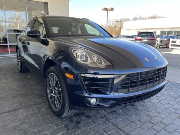 2018 Porsche Macan S AWD - Image 22