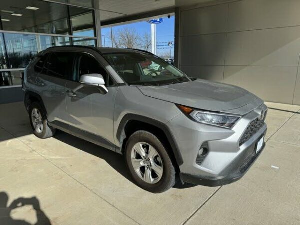 2021 Toyota RAV4 XLE FWD