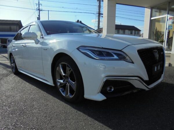 2018 TOYOTA CROWN HYBRID