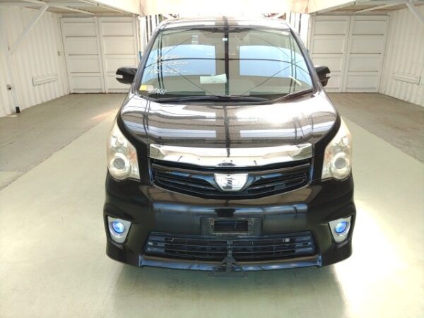 2010 TOYOTA NOAH - Image 10